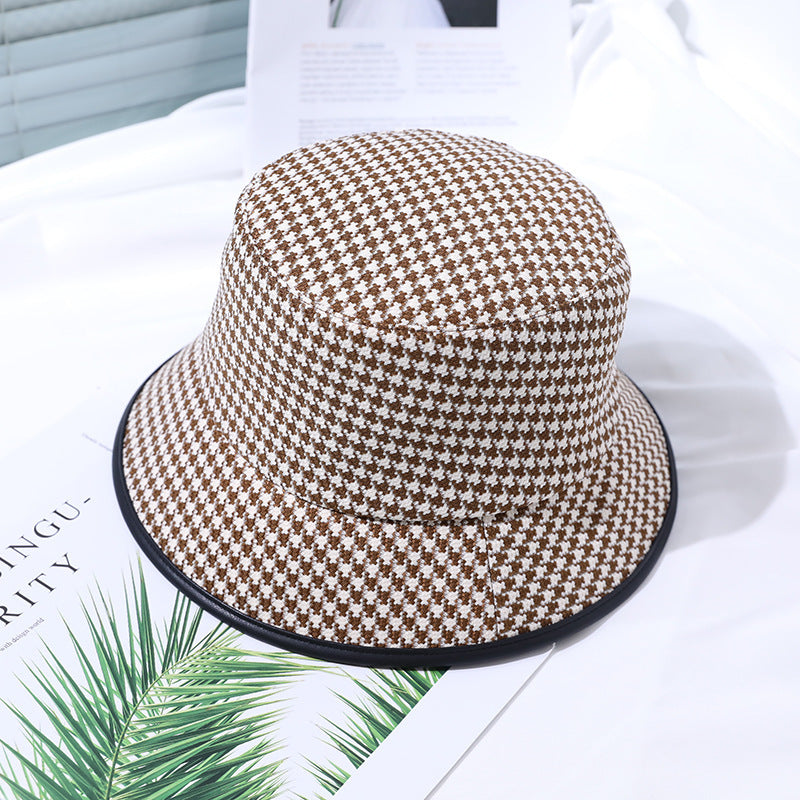 Light women's bucket hat made of fabric for summer – Lindsay