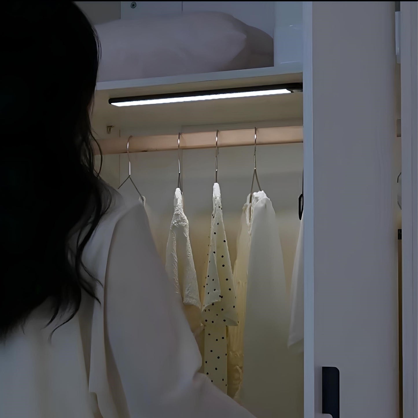 Wireless Motion Sensor Lamp - GlowMotion