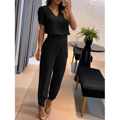 Trendy women's jumpsuit with short sleeves & wide legs – Alina