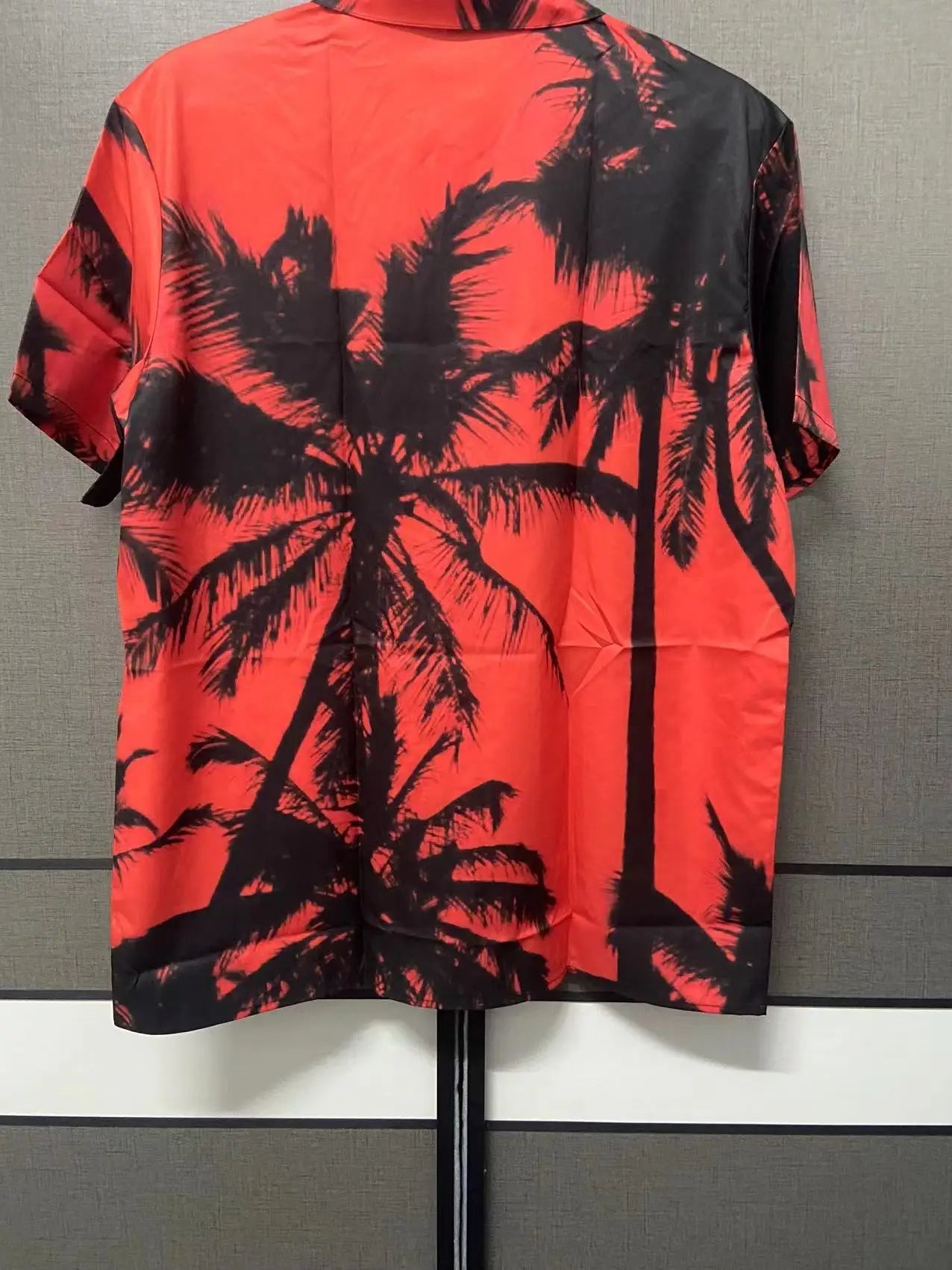 Trendy shirt with tropical print – Kaikura