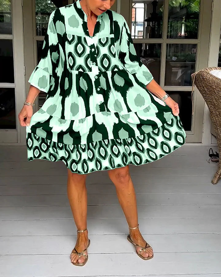 Trendy short-sleeved dress with abstract print & loose fit – Liora