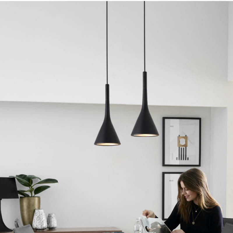 Modern Triangular Pendant Light - Trionda