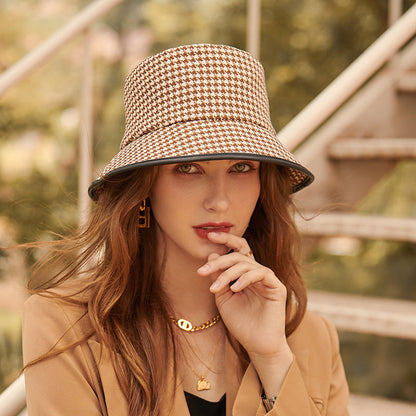 Light women's bucket hat made of fabric for summer – Lindsay
