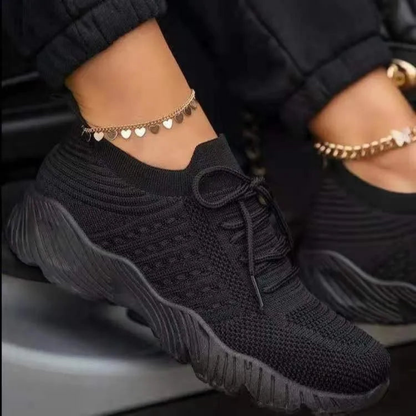 Air-permeable women's chunky sneakers with lacing – Saphira