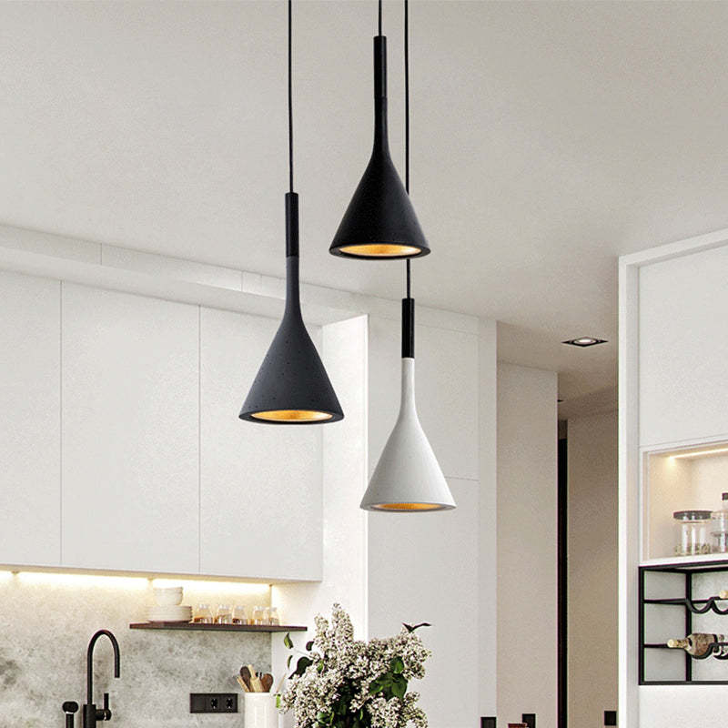 Modern Triangular Pendant Light - Trionda