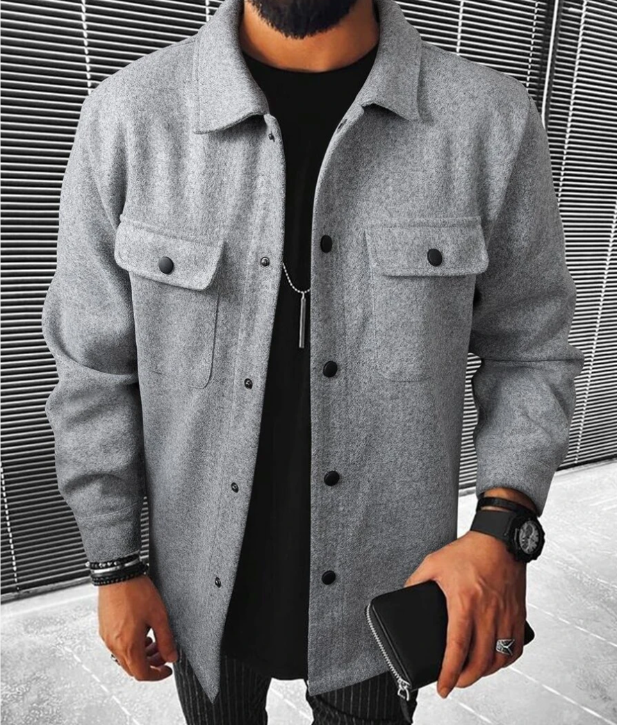 Warm men's shirt with pockets - Mateo