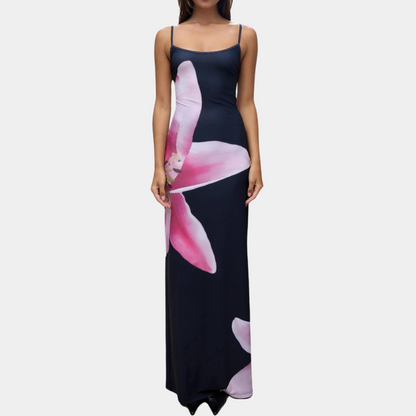 Casual summer dress with a figure‑flattering fit – Lucine