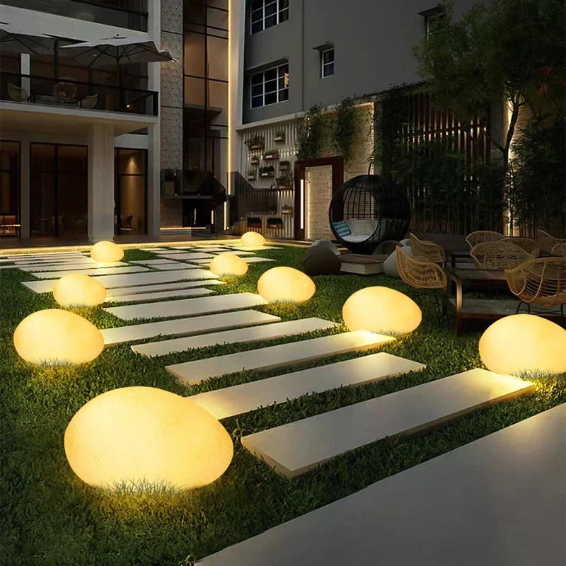 Atmospheric Wireless Garden Lamp - LumaStone