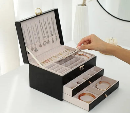Jewellery box with multiple layers and velvet interior – Maeva