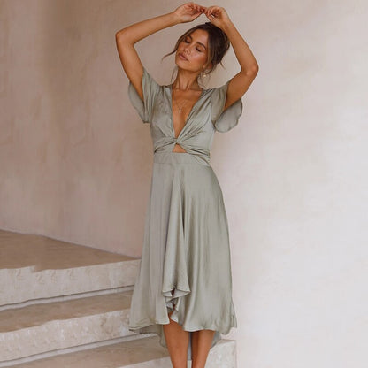 Summer dress with a flattering cut and luxurious details – Lana