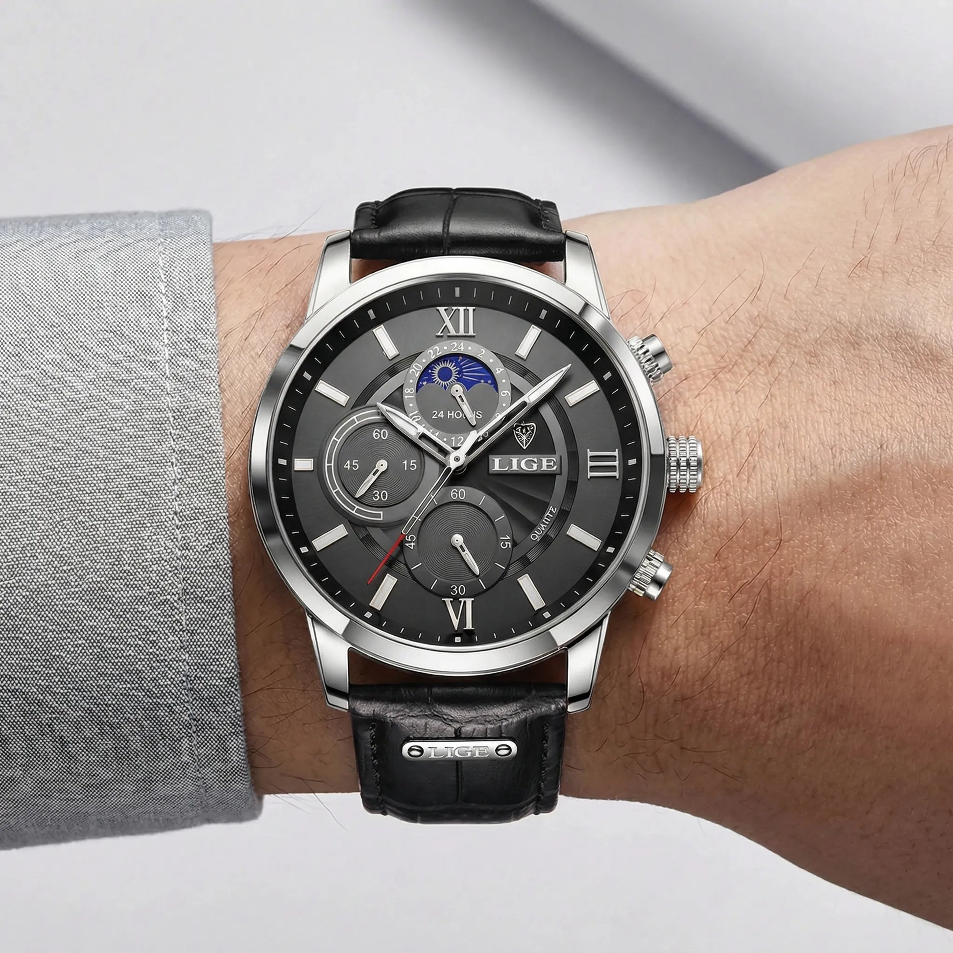 Chronograph-Style Timepiece - Leonidas