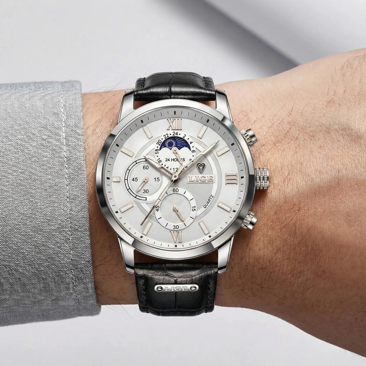 Chronograph-Style Timepiece - Leonidas