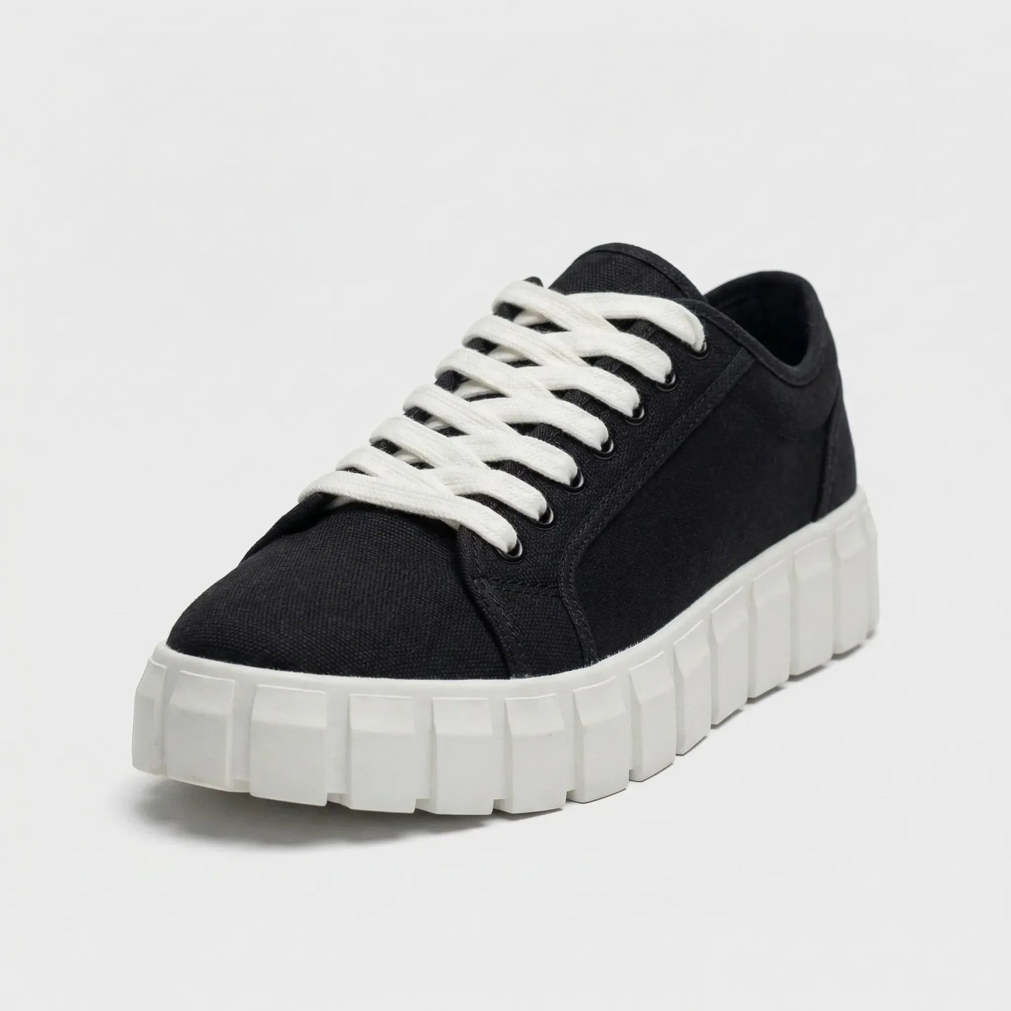 Chunky Sole Casual Women's Sneaker - Melissa