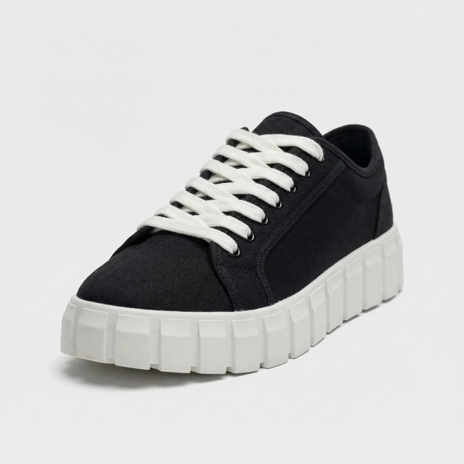 Chunky Sole Casual Women's Sneaker - Melissa