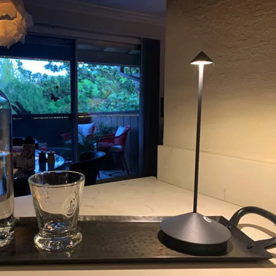 Drahtlose LED-Tischlampe - ModernLumin 