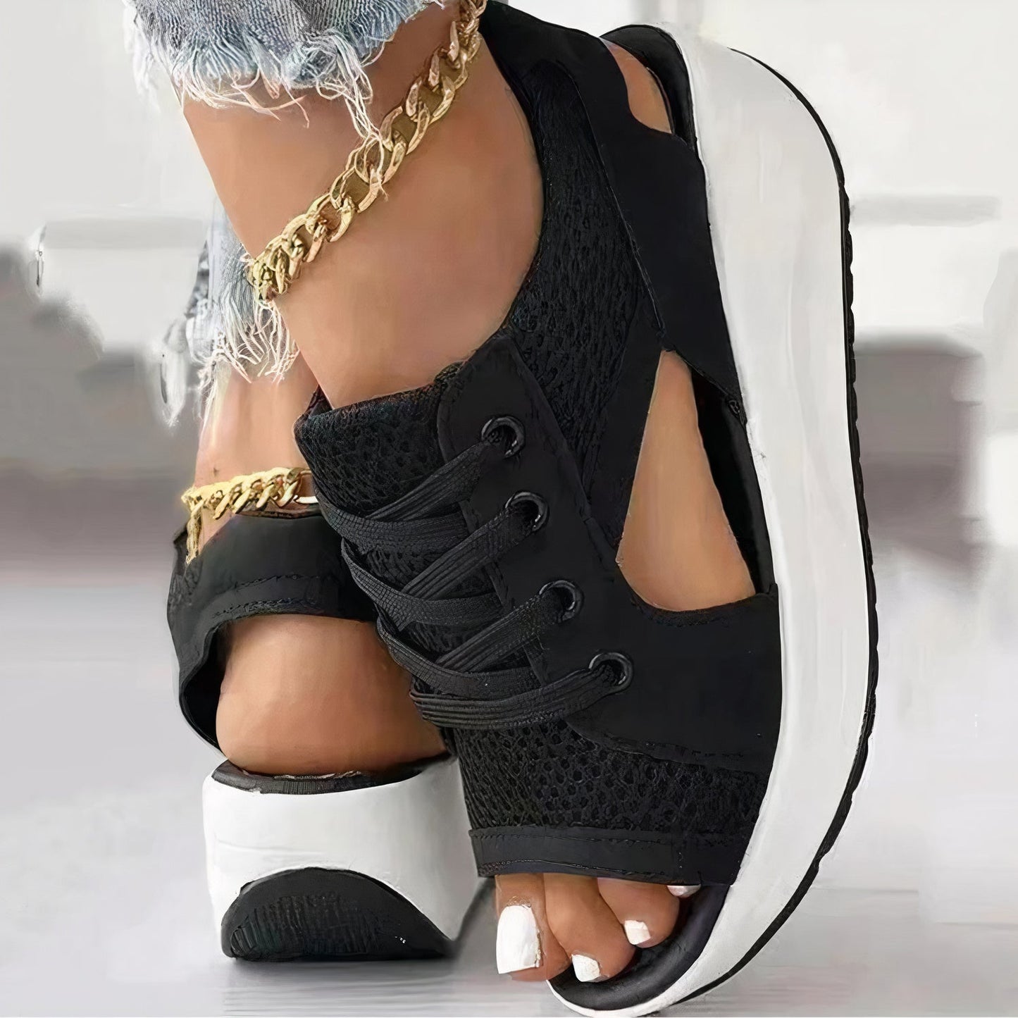 Sporty heeled sandals with lacing and open-toe – Dalina