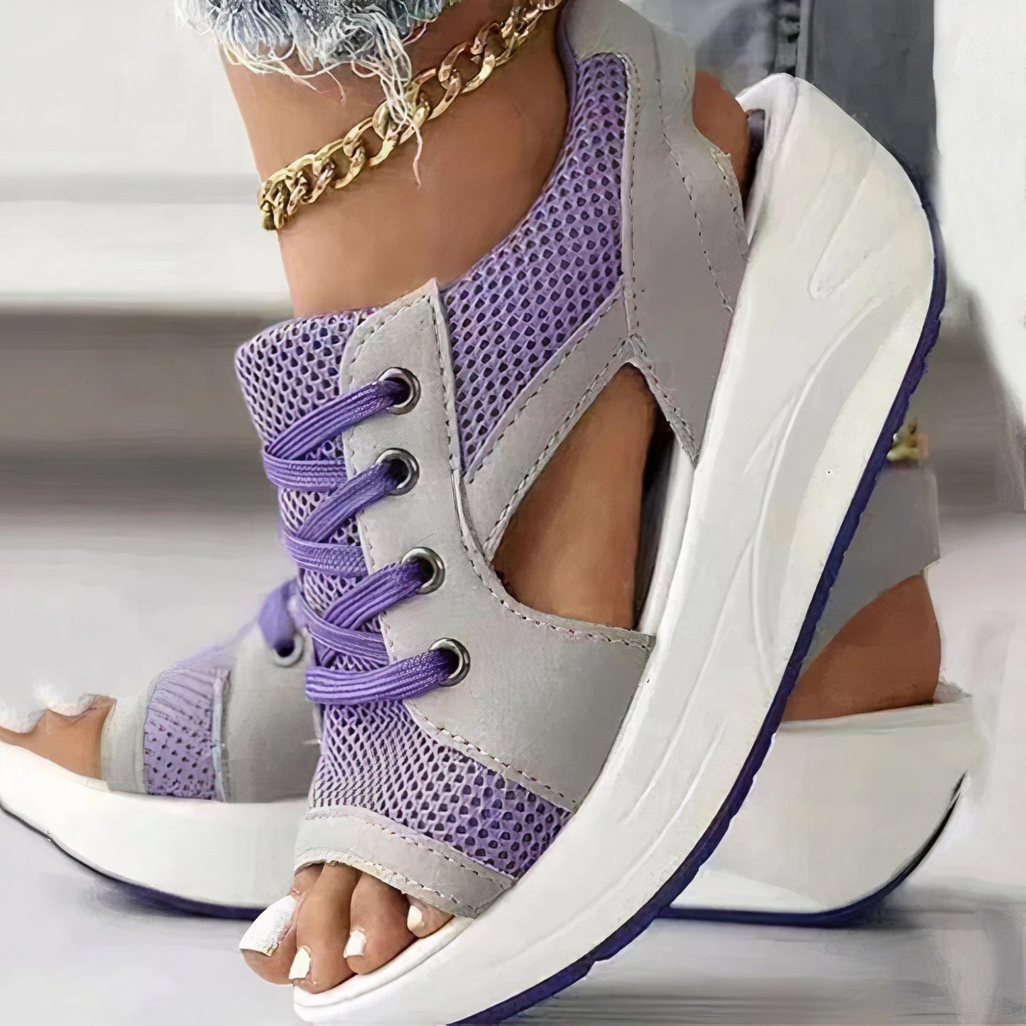 Sporty heeled sandals with lacing and open-toe – Dalina