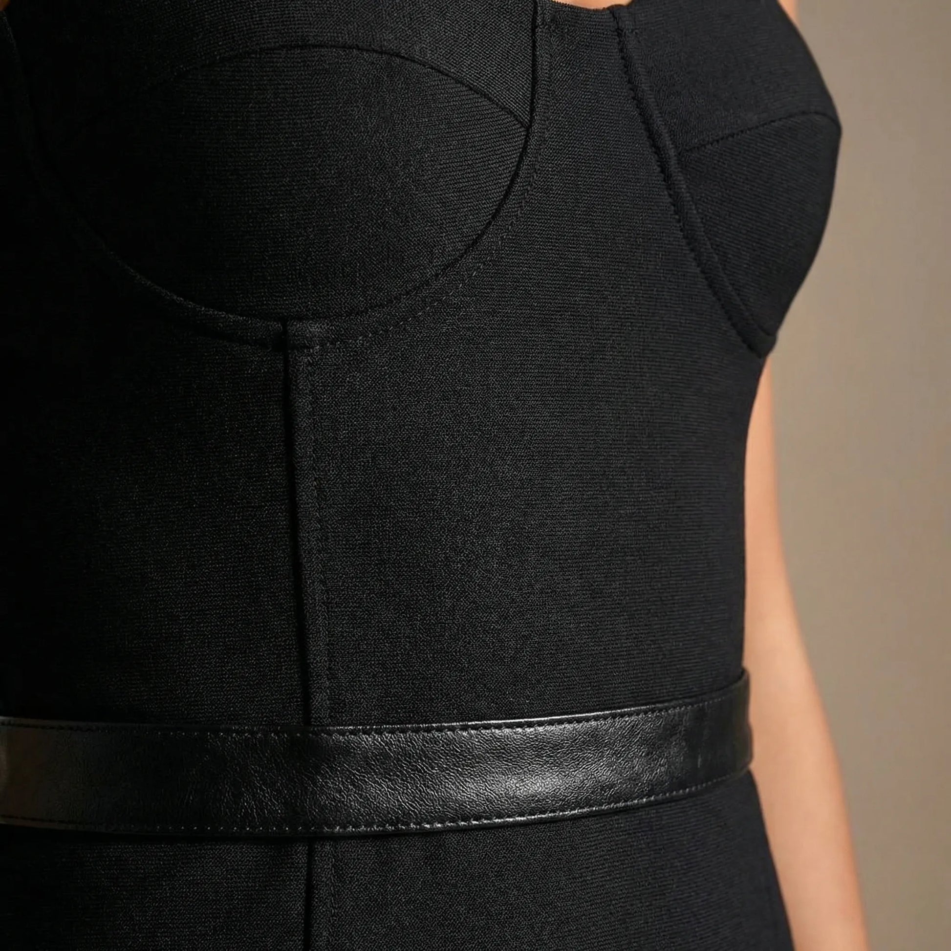 Fitted Cocktail Dress With Slit - Merle