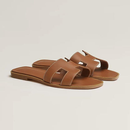 Flat Sandals With Cut-Out Strap Design - Diana