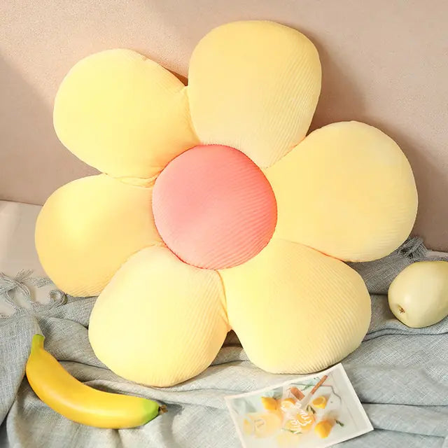Stylish and Comfortable Flower-Shaped Cushion - Floral Bliss