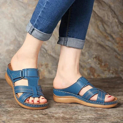 Breathable women's sandals for everyday wear with orthopedic comfort – Leila