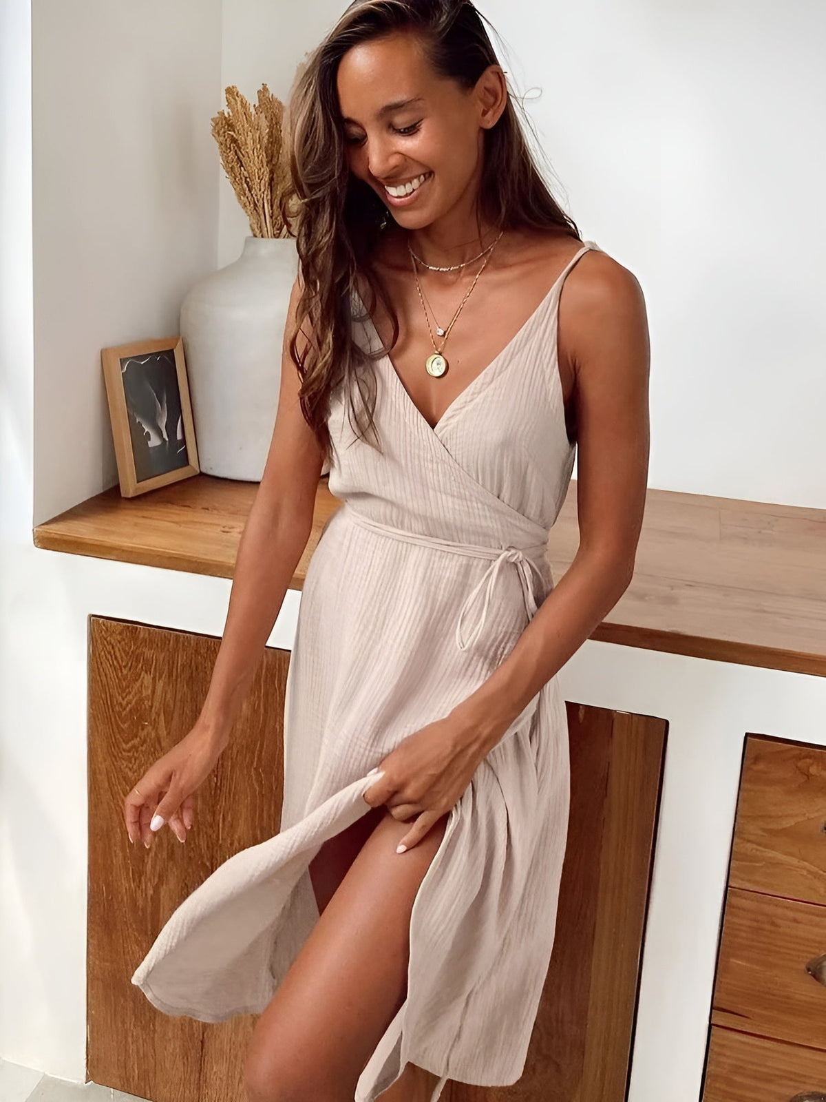 Light summer dress with V-neck – Amira