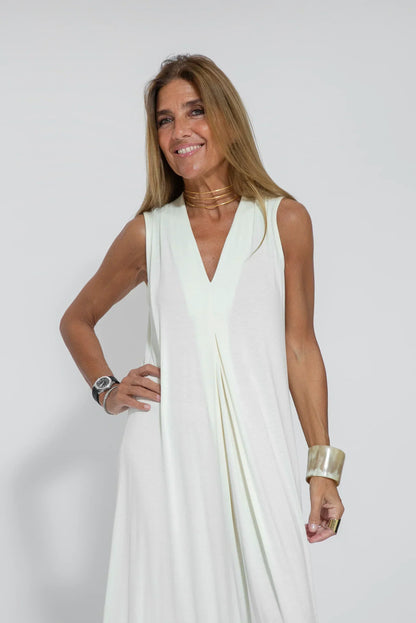 Long Sleeveless Dress With V-Neckline - Cynthia