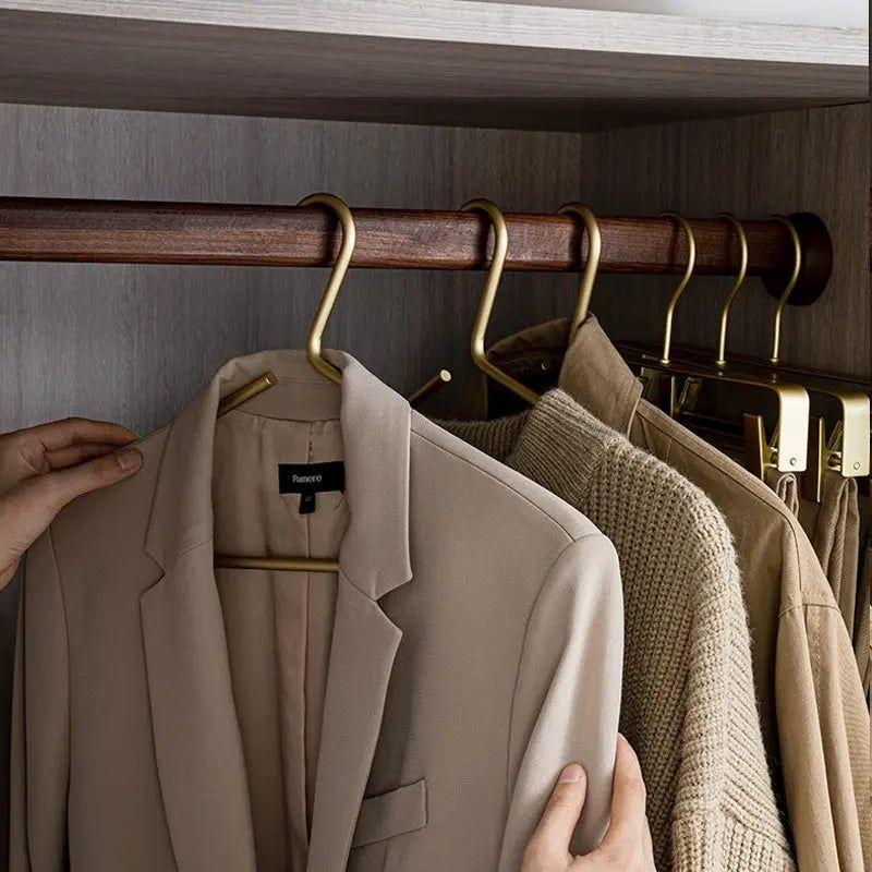 Luxury Anti-Slip Clothes Hangers - Closura