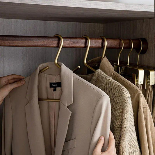 Luxury Anti-Slip Clothes Hangers - Closura