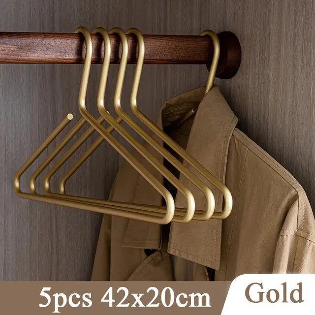 Luxury Anti-Slip Clothes Hangers - Closura