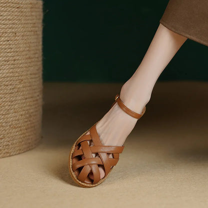 Stylish sandals with a comfortable sole – Amira