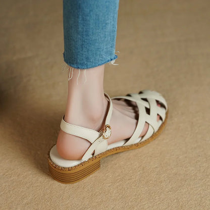 Stylish sandals with a comfortable sole – Amira