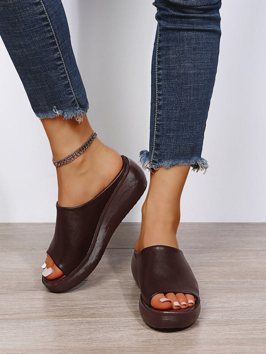 Luxurious Comfort Slippers with Ergonomic Design – Seraphina