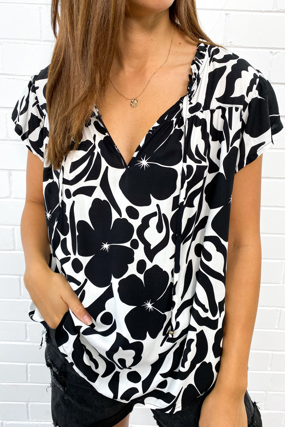 Airy women's summer top – Isaline