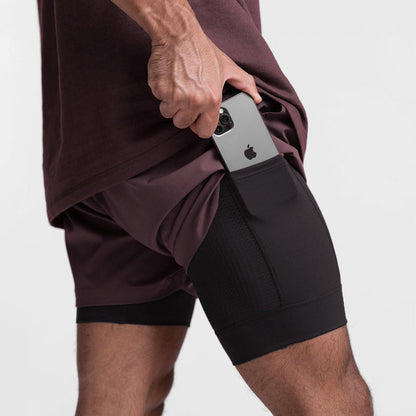 Trendy sports shorts with breathable material and side pocket – Marky
