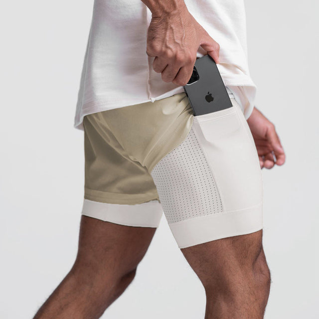 Trendy sports shorts with breathable material and side pocket – Marky