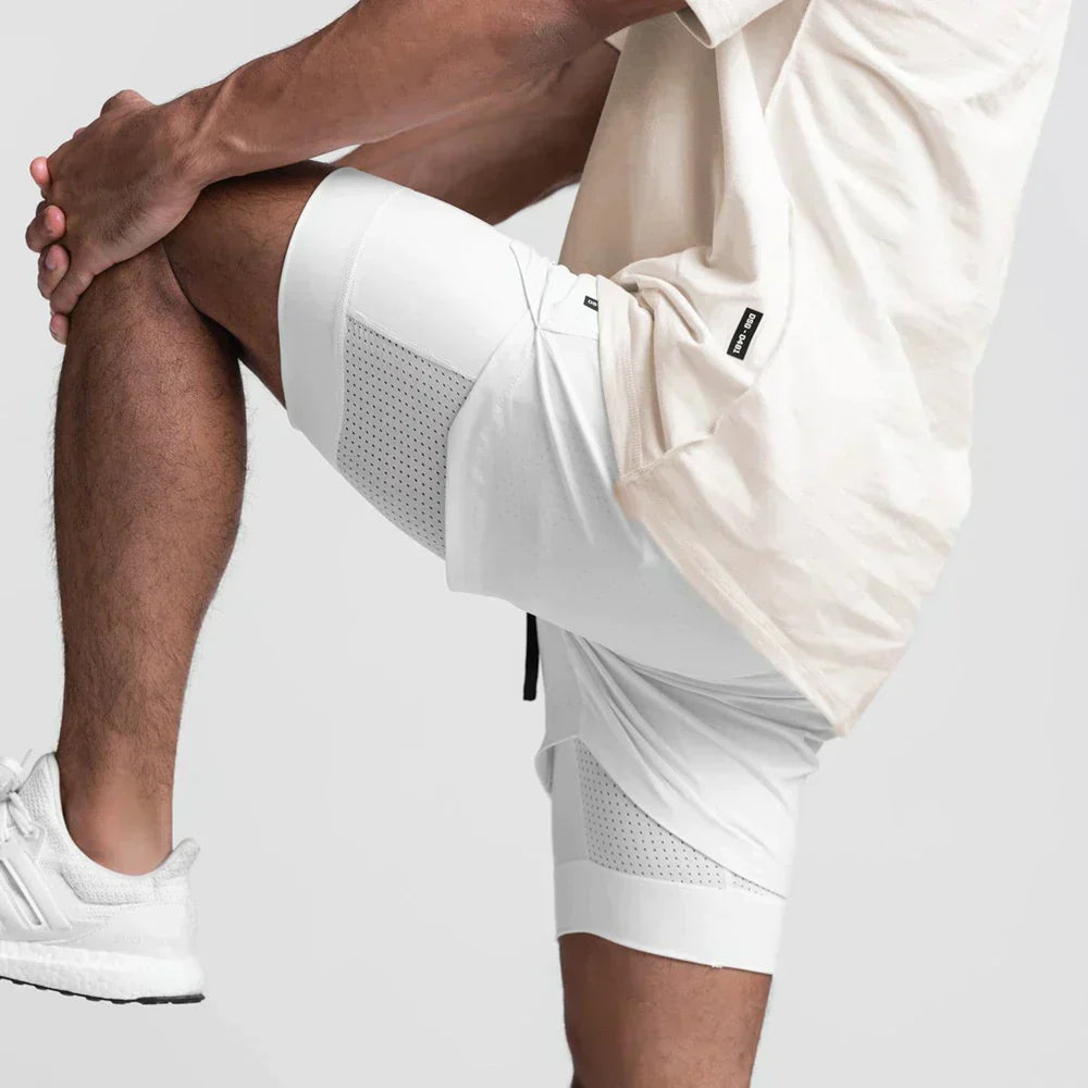 Trendy sports shorts with breathable material and side pocket – Marky