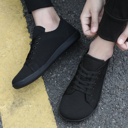 Minimalist Barefoot Sneaker With Flat Sole - Clark