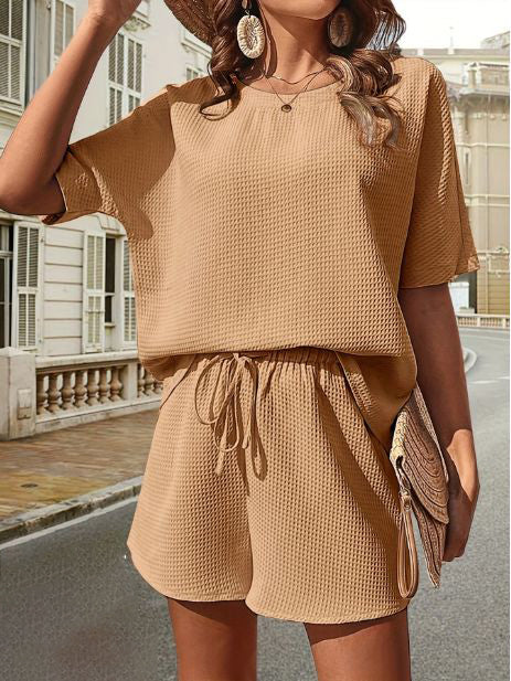 Light women's daywear with top and shorts – Ninae