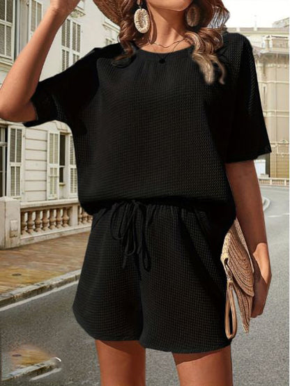 Light women's daywear with top and shorts – Ninae