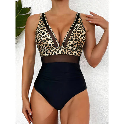 Swimsuit with adjustable straps and a flattering cut – Leona