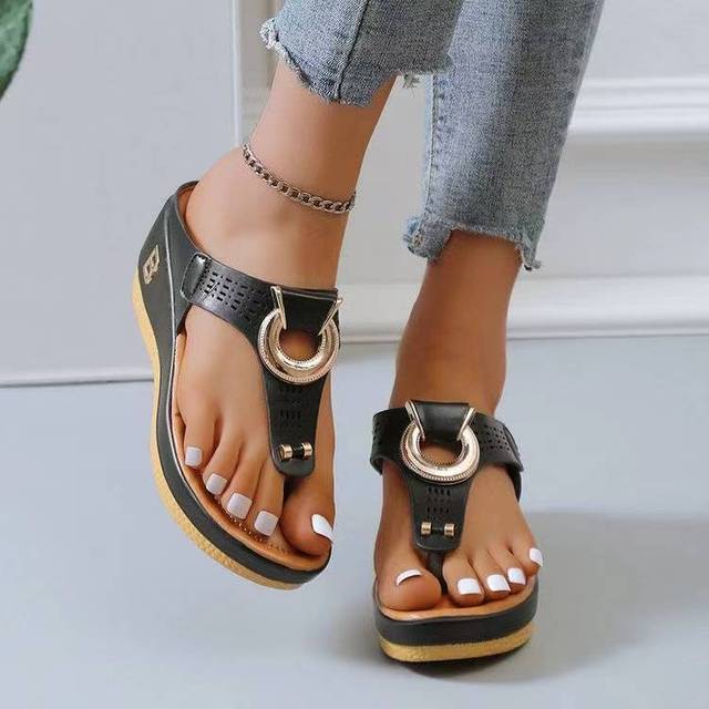 Comfortable women's sandals with a supportive fit – Talia