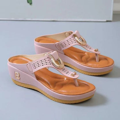 Comfortable women's sandals with a supportive fit – Talia
