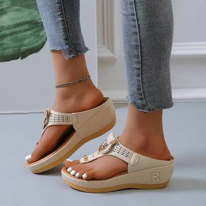 Comfortable women's sandals with a supportive fit – Talia