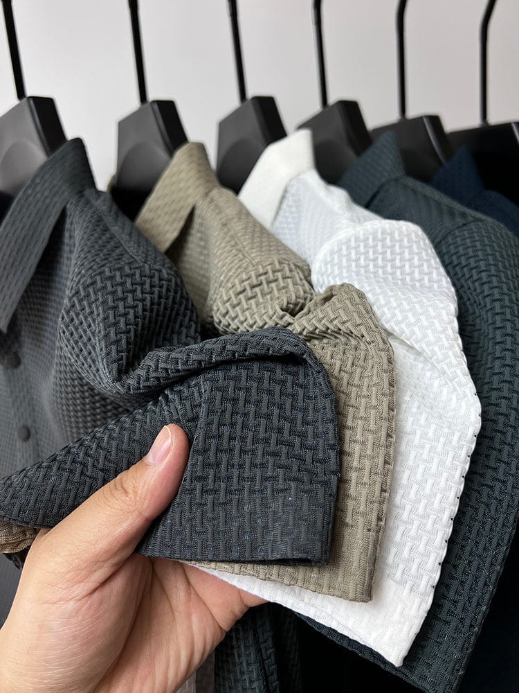 Breathable men's polo shirt with mesh details & slim fit – Milan Autumn Edition
