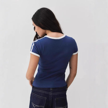 Trendy women's T-shirt with lace detail & contrast sleeves – Yelina
