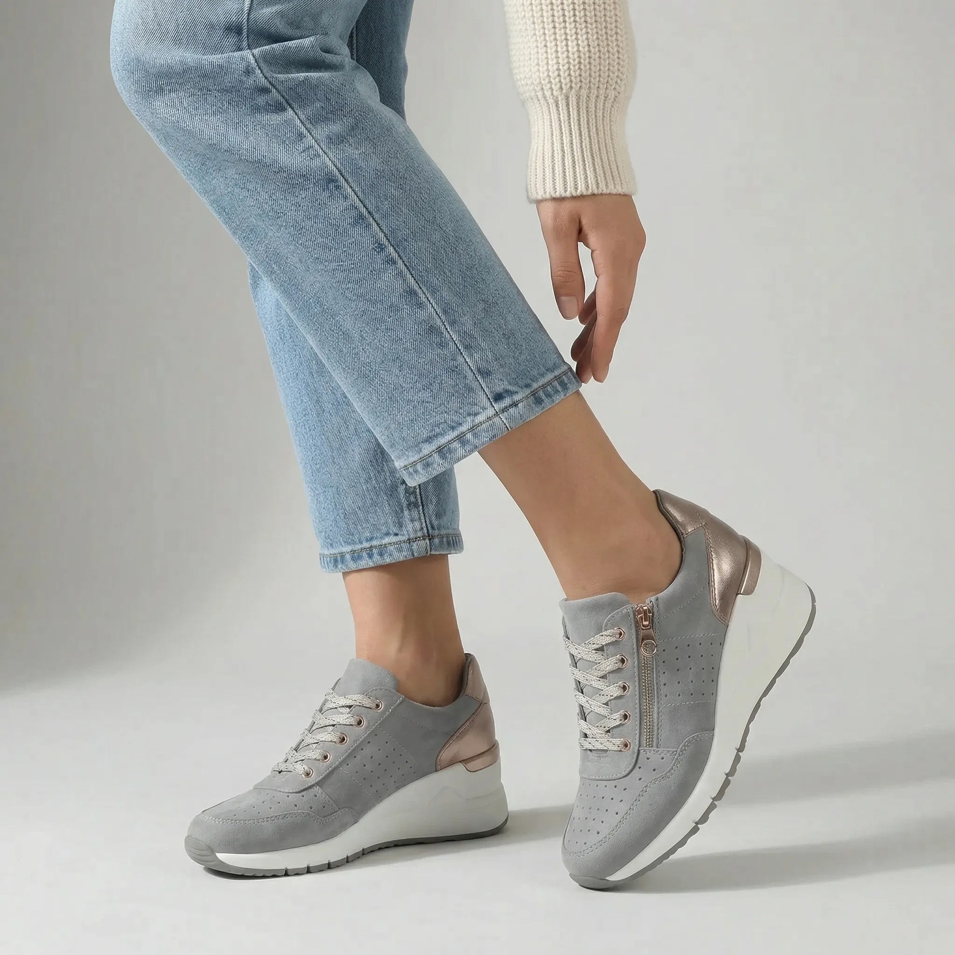 Orthopaedic Walking Shoe - Daniela
