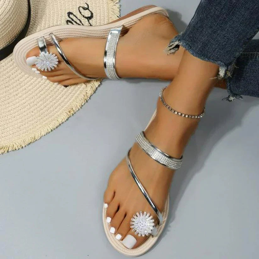 Trendy ladies' sandals with a unique snowflake detail – Arluna