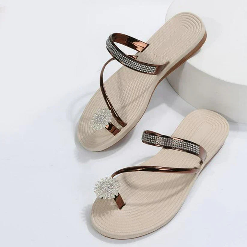 Trendy ladies' sandals with a unique snowflake detail – Arluna