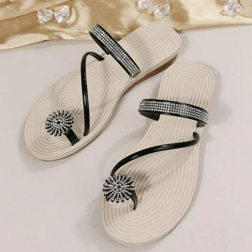 Trendy ladies' sandals with a unique snowflake detail – Arluna